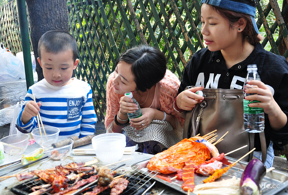 銀河燒烤活動(dòng)